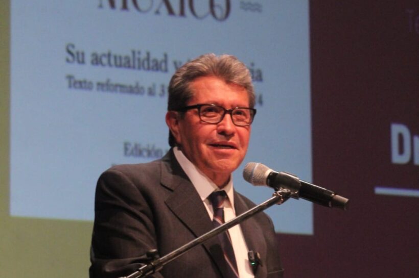 Ricardo Monreal presenta en Tlaxcala su libro Constitución del Pueblo de México
