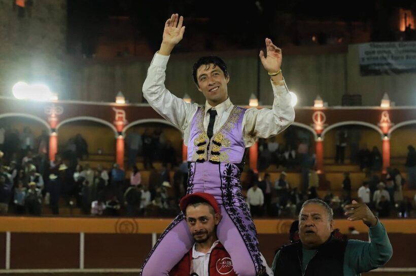 Tarde de triunfo para Sergio Flores en Tlaxcala