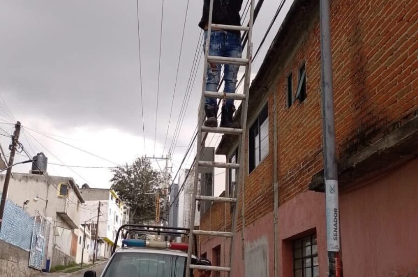 “Que se haga la Luz”… pero con fallas: a más de 2 años, siguen cambiando luminarias en Ocotlán sin sanciones por irregularidades